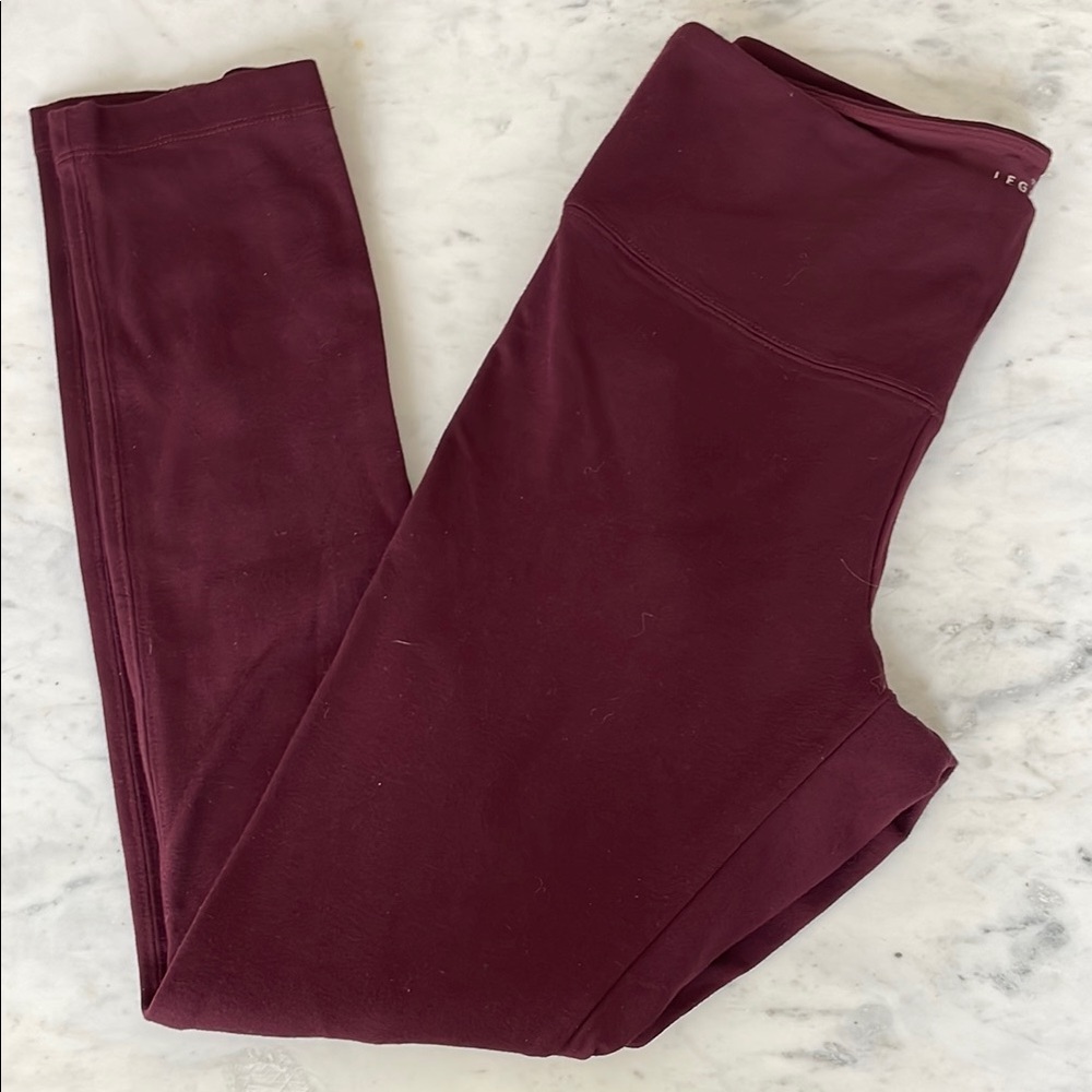 Women’s White House Black Market Burgundy Leggings size Medium